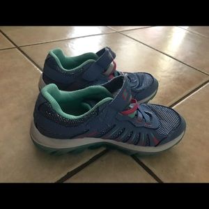 Skechers girl shoes